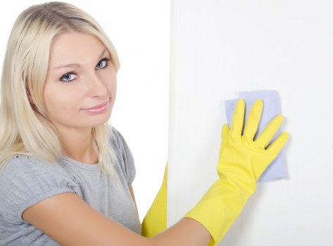 After builders cleaning for windows, floors, and skirting boards in Richmond
